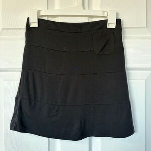 2 Hip by Wrapper Black Skirt (Size M)